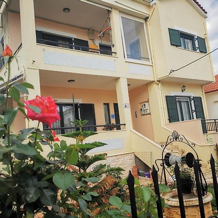 Studio Apartments Eirini Pyrgi Thermis Luaran gambar
