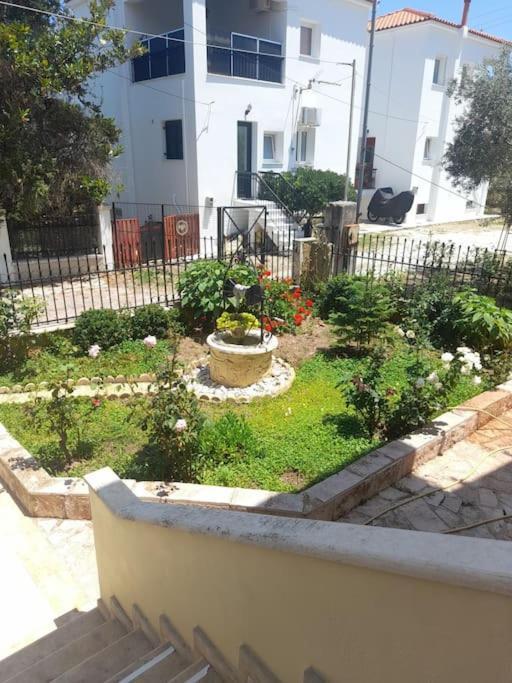 Studio Apartments Eirini Pyrgi Thermis Luaran gambar