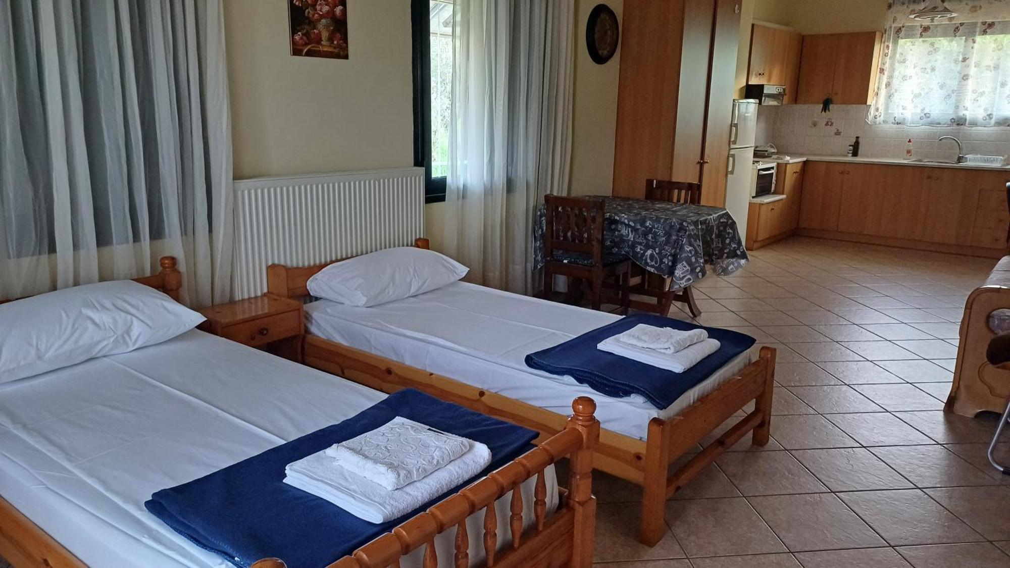 Studio Apartments Eirini Pyrgi Thermis Luaran gambar